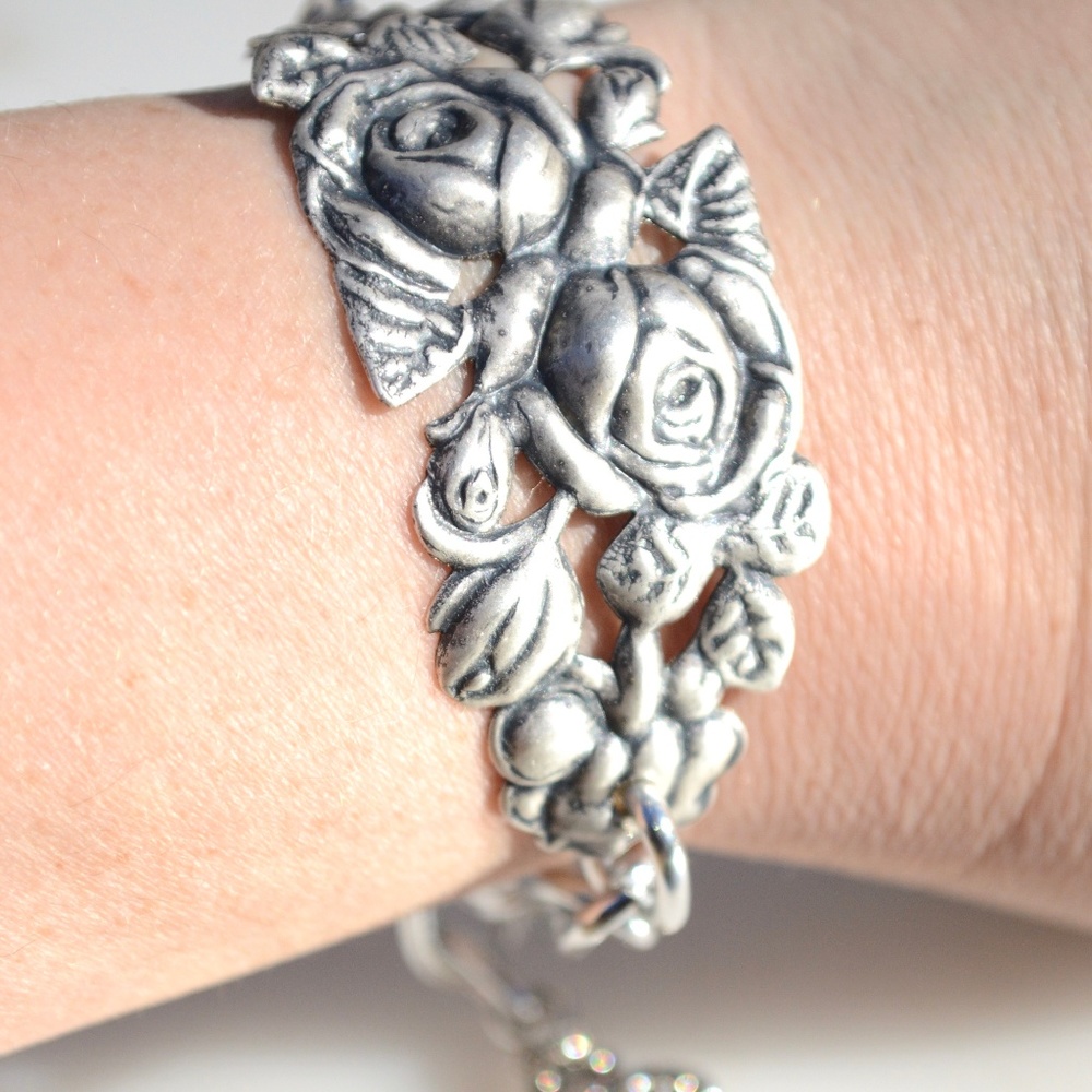 Floral Link Handmade Cuff Bracelet Roses Heart - Picture 8 of 8